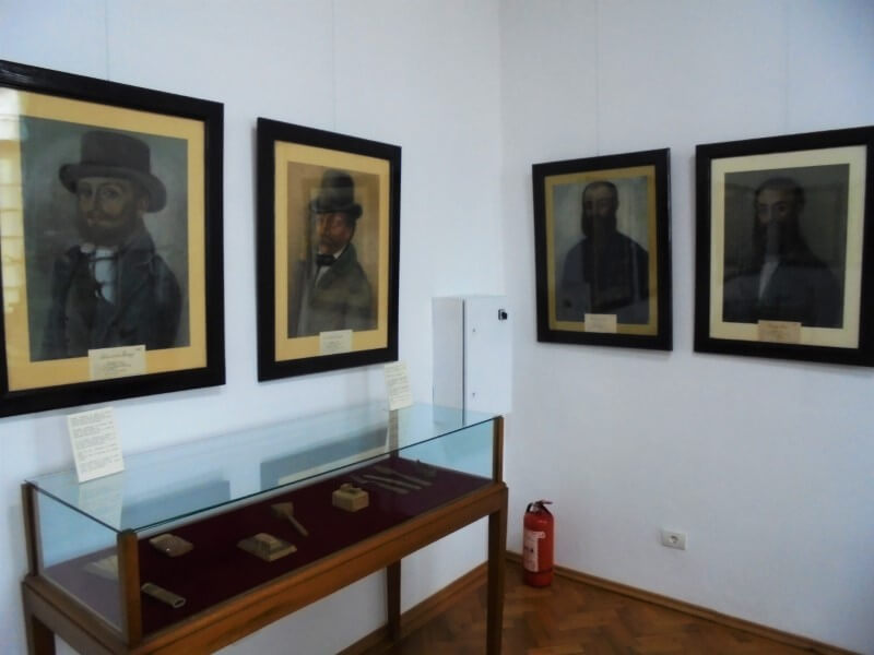 arad-kulturpalota-1848-1849-ereklyemuzeum-portrek-emlektargyak-28