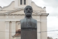 Fábián Gábor szobra az Arad Belvárosi Református templom előtt