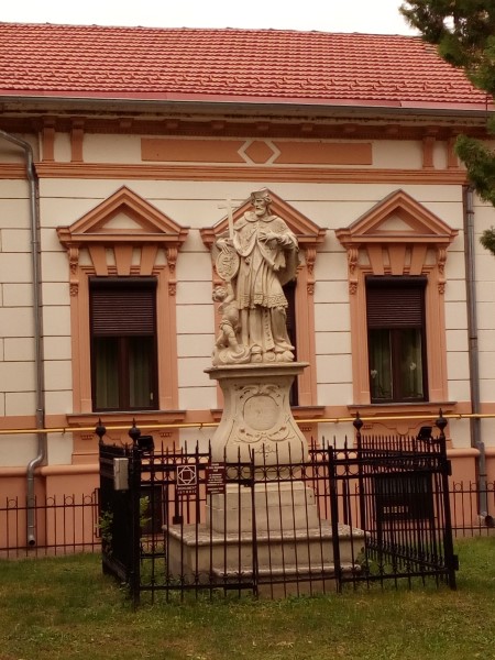 Arad Nepomuki Szent János szobor
