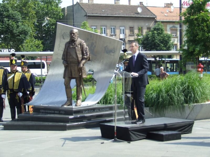Budapest Széll Kálmán szobrának avatásán beszédet mond Varga Mihály pénzügyminiszter