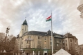 Debrecen Csanak-palota és a Verestorony üvegpiramisa