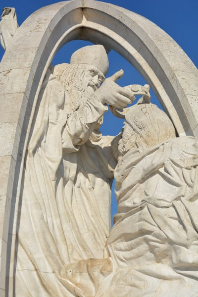 Esztergom Szent István megkoronázása szobor