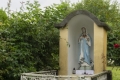 Gávavencsellő - A Munkás Szent József római katolikus templom  lourdes-i barlangja