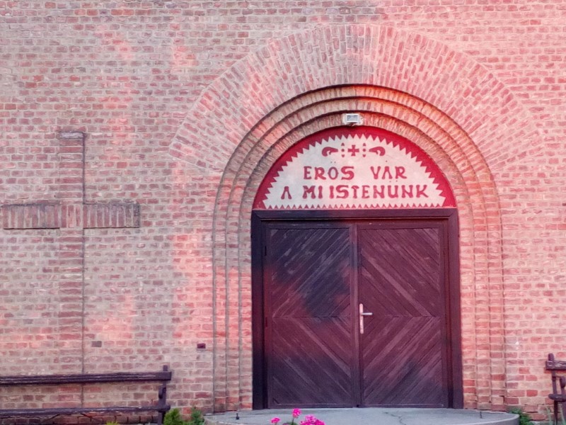Kálmánházi Evangélikus templom bejárata