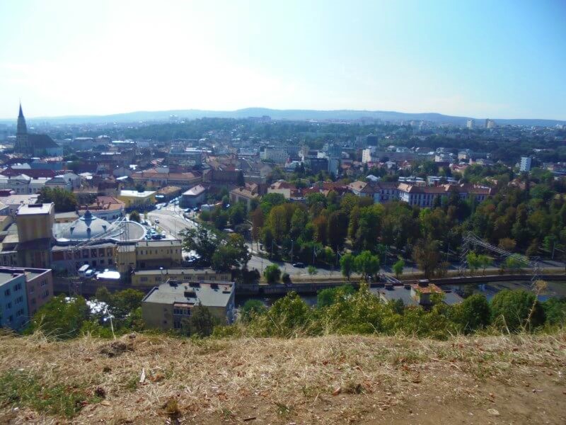 Kolozsvár látképe a Szent Mihály templommal és a Kis-Szamossal