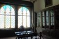 Nagykároly Károlyi kastély könyvtárszobája ólomüveg ablakokkal