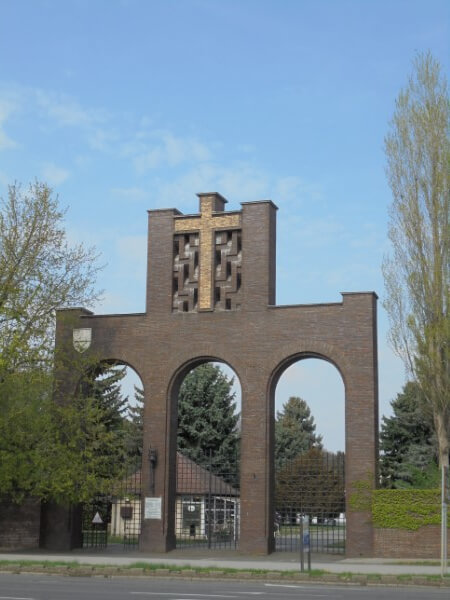 Nyíregyháza Északi temetőjének főbejárata