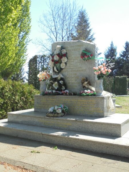 Nyíregyházi temetőben a felvidékről kitelepítettek emlékműve