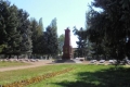 Szovjet emlékmű és sírok a nyíregyházi temetőben