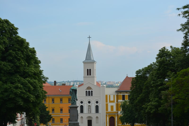 Pécs A Miasszonyunk zárdatemplom és a Szepesy Ignác szobor