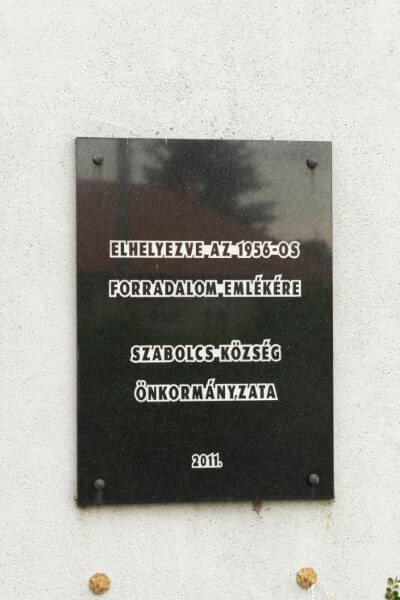 Szabolcs - Az 1956-os  forradalom hőseinek emléktáblája