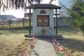 Tiszaeszlár 1848-49-es Forradalom és Szabadságharc emlékműve az óvodások zászlóival