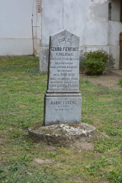 Tunyogmatolcs Matolcsi Református templom kertjében Szabó Ferenc síremléke