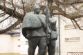 Vaja Kuruc talpasok szobor